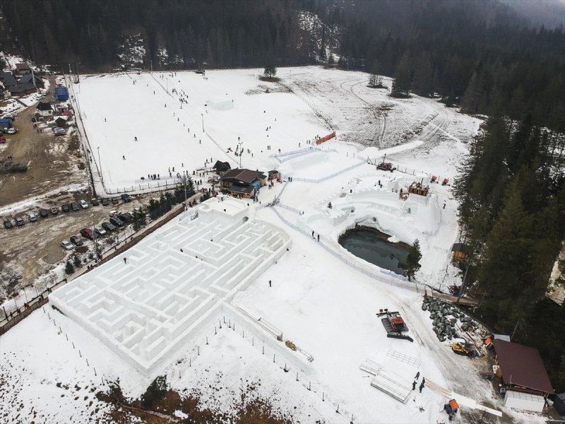 Dünyanın en büyük kar labirenti Polonya'da 