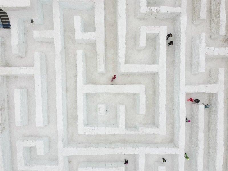 Dünyanın en büyük kar labirenti Polonya'da 