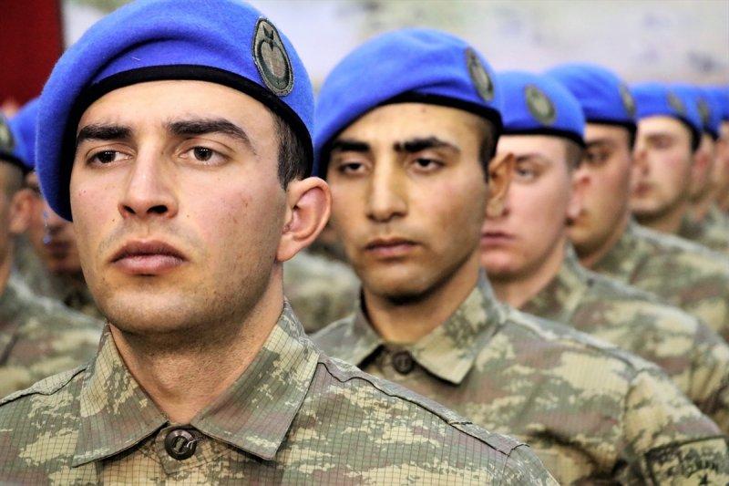 Eğridir'de 154 uzman erbaş daha mavi bere taktı 