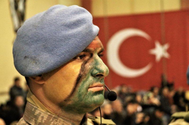 Eğridir'de 154 uzman erbaş daha mavi bere taktı 