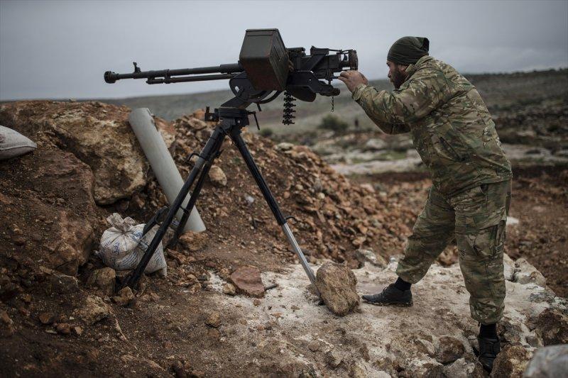 Afrin hattındaki muhaliflerin elleri tetikte