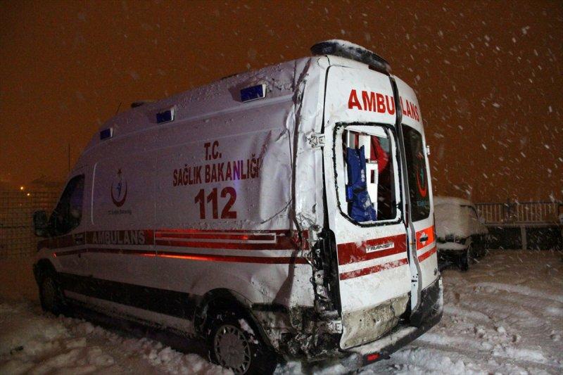 Aynı gün içinde 3 otobüs kazası: 6 ölü, 83 yaralı