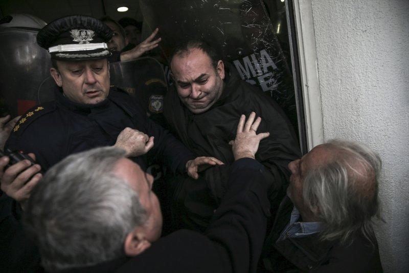 Yunanistan'da doktor ve sağlık çalışanları grevde - Resim 5