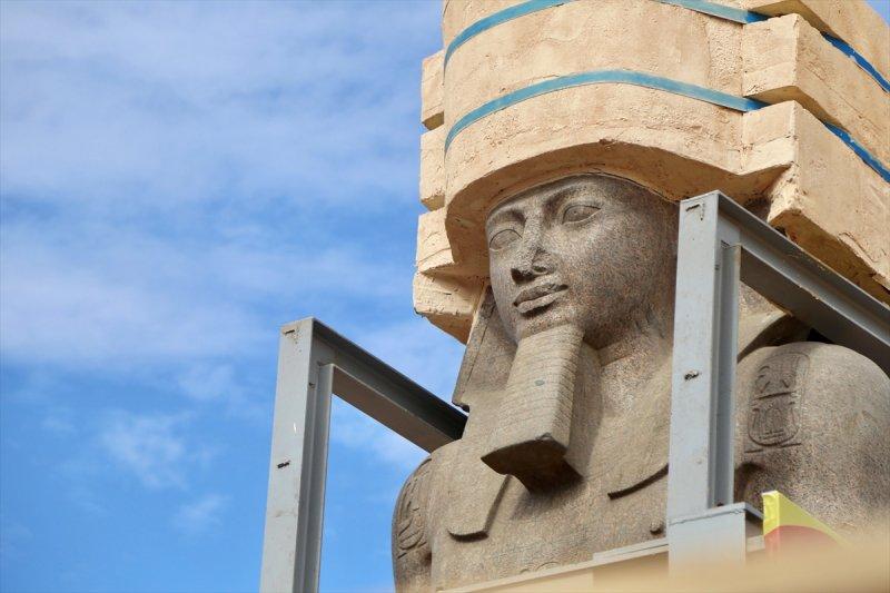 Mısır'daki II. Ramses heykeli yeni yerine taşındı