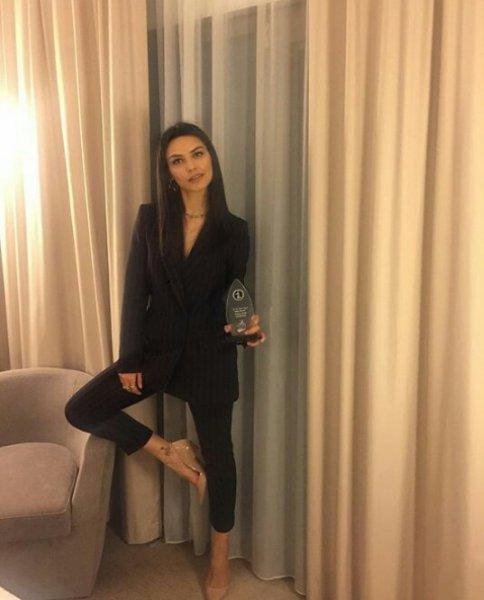 Hazal Filiz Küçükköse'nin Instagram pozu 