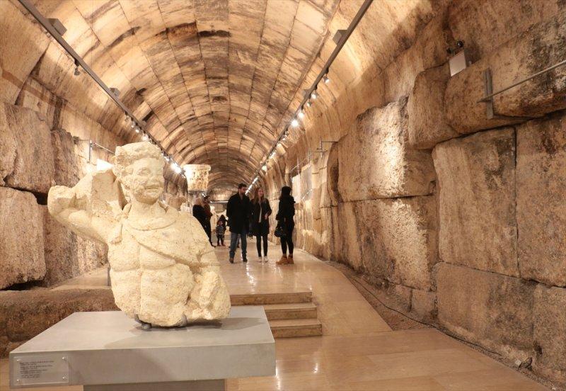 Dünyanın en gizemli tapınağı: Baalbek