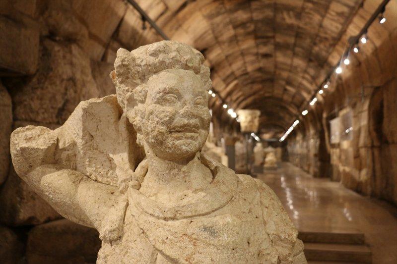 Dünyanın en gizemli tapınağı: Baalbek