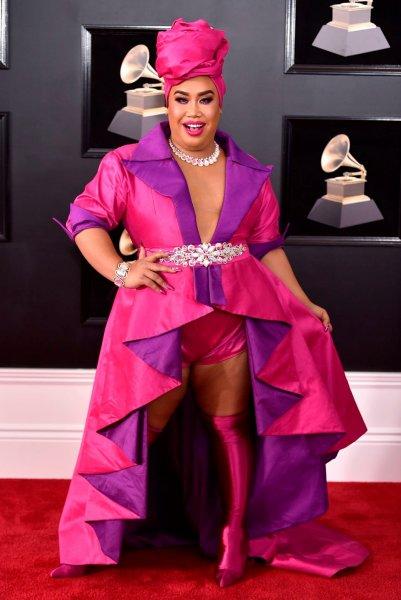 60. Grammy Ödül Töreni'nde kırmızı halı şıklığı