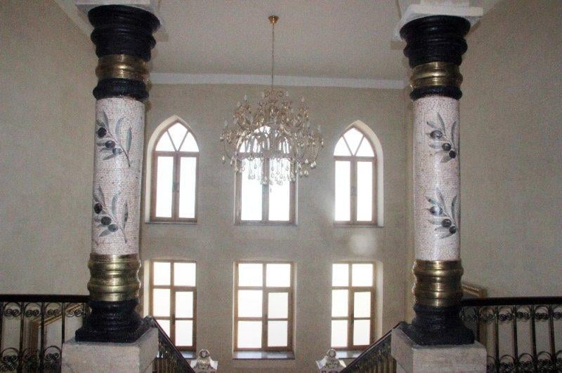 Kilis Valiliğinin tarihi sütunları zeytin dalı motifleriyle süslendi