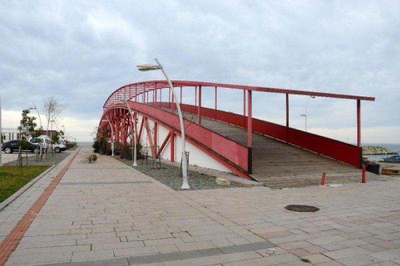 Trabzon'da inşa edilen 'Aşk Köprüsü' ilgi çekiyor