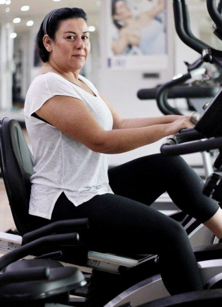 Oyuncu Esin Gündoğdu 2 yılda 60 kilo verdi