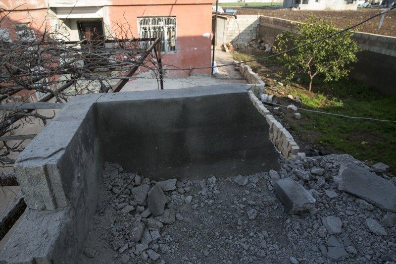 Reyhanlı'daki roketli saldırının hasar onarım çalışmaları başladı - Resim 2