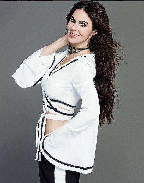 Defne Samyeli İstanbullu Gelin dizisi kadrosuna dahil oldu 