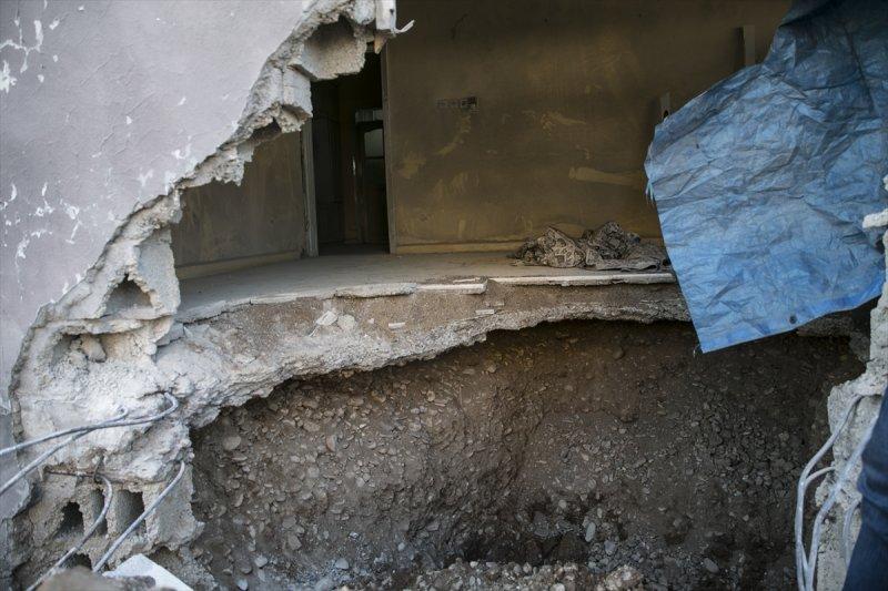 Reyhanlı'daki roketli saldırının hasar onarım çalışmaları başladı - Resim 9