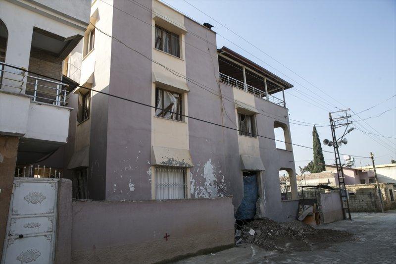 Reyhanlı'daki roketli saldırının hasar onarım çalışmaları başladı - Resim 13