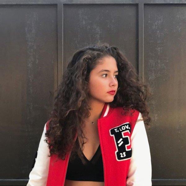 Pınar Aylin'in kızı annesinin boyunu geçti