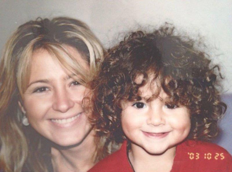 Pınar Aylin'in kızı annesinin boyunu geçti