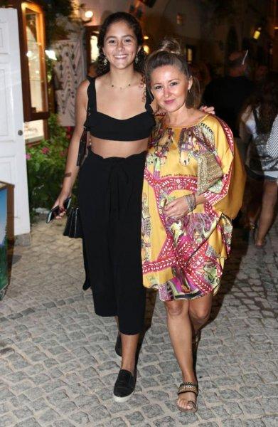 Pınar Aylin'in kızı annesinin boyunu geçti