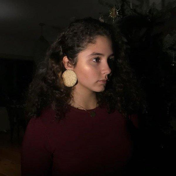 Pınar Aylin'in kızı annesinin boyunu geçti