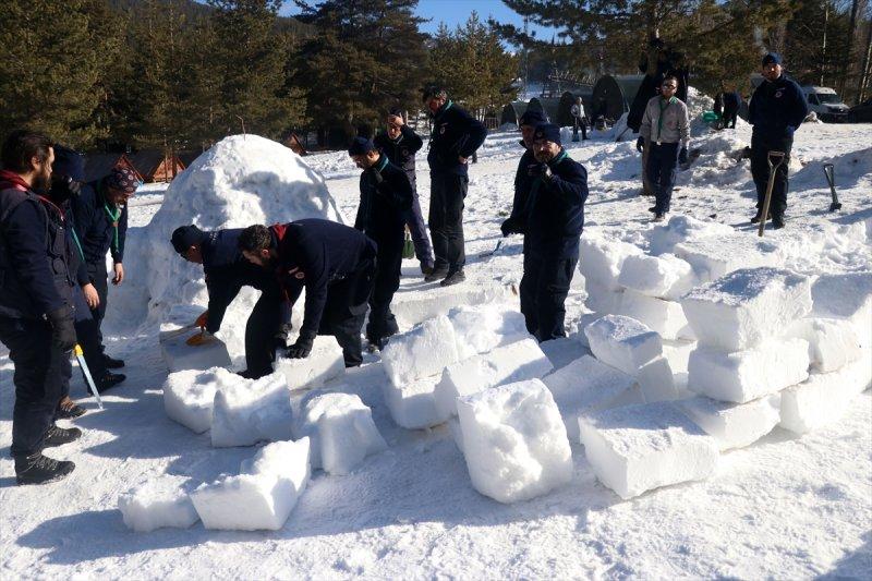 Türk, Suriyeli ve Filistinli gençler kış kampında buluştu