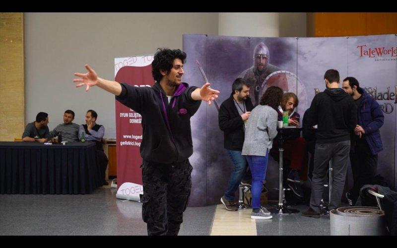 Kaçak elektrik ve dedikoduyu oyun yaptılar