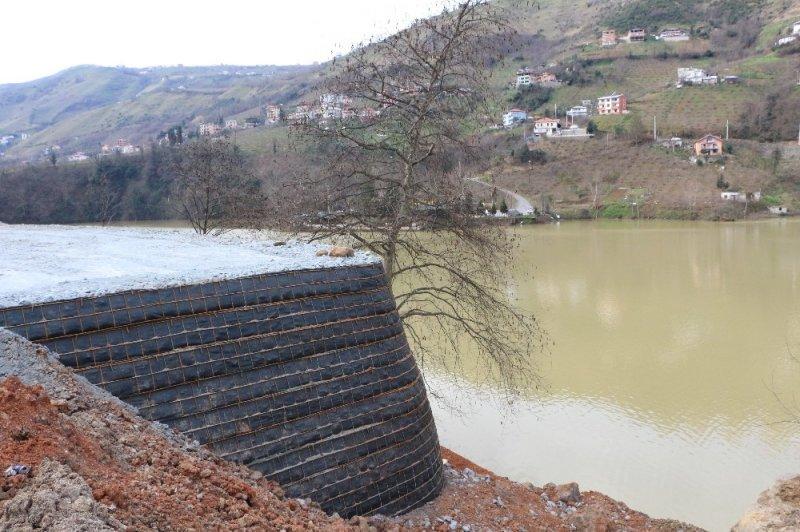 Sera Gölü’nün duvarı düzeltildi