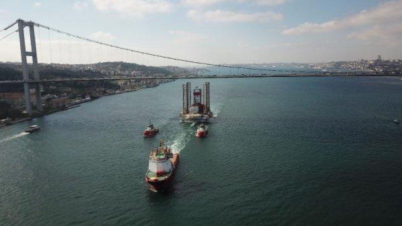 Dev petrol platformu yeniden İstanbul Boğazı’nda