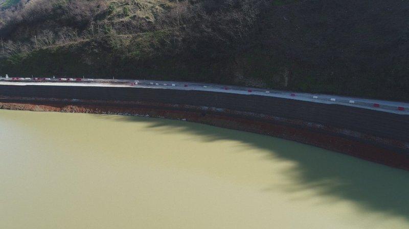 Sera Gölü’nün duvarı düzeltildi