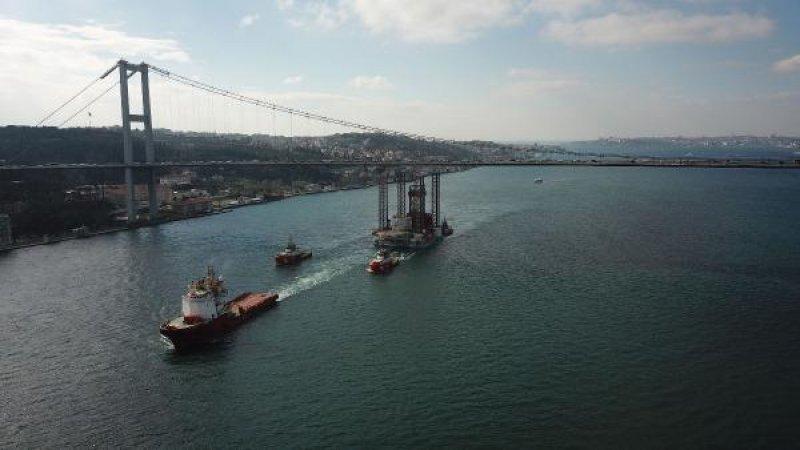 Dev petrol platformu yeniden İstanbul Boğazı’nda