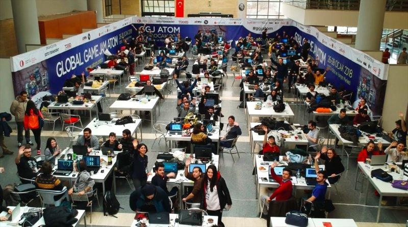 Kaçak elektrik ve dedikoduyu oyun yaptılar