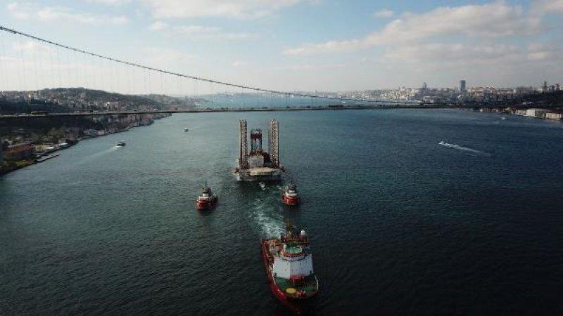 Dev petrol platformu yeniden İstanbul Boğazı’nda