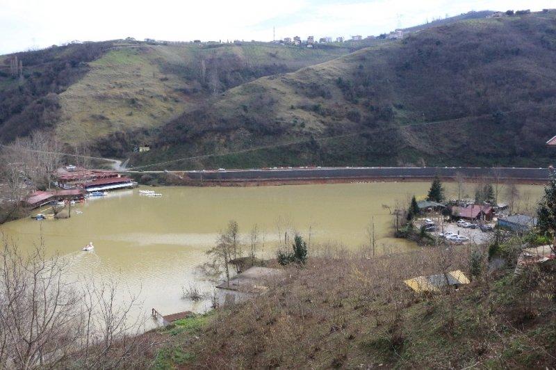 Sera Gölü’nün duvarı düzeltildi