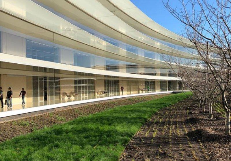 Apple Park havadan görüntülendi