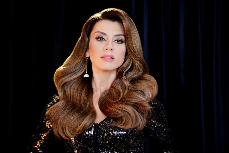 Ünlü isimlerin makyajsız halleri