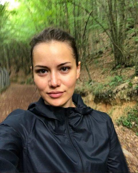 Ünlü isimlerin makyajsız halleri