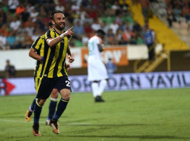 Süper Lig'de en çok kazanan 30 futbolcu