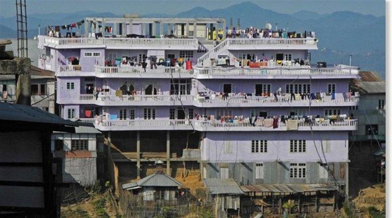 Hintli Ziona Chana'nın 39 eşi 94 çocuğu var  - Resim 15