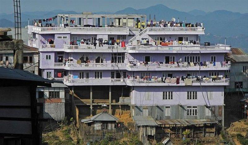 Hintli Ziona Chana'nın 39 eşi 94 çocuğu var  - Resim 13