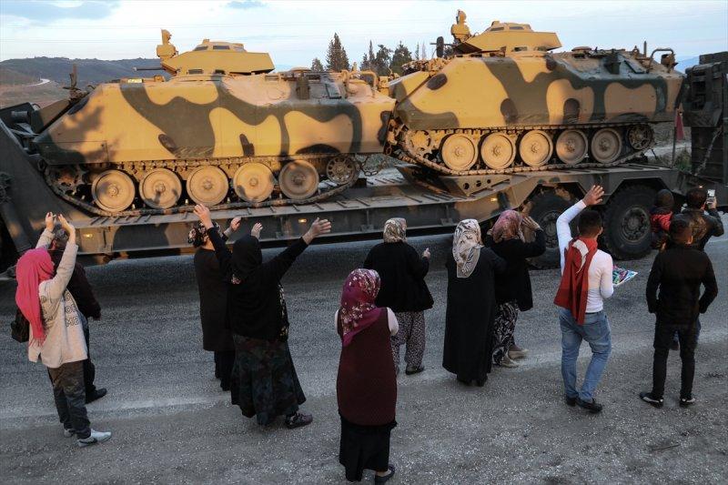 Askeri konvoy Hatay'a ulaştı