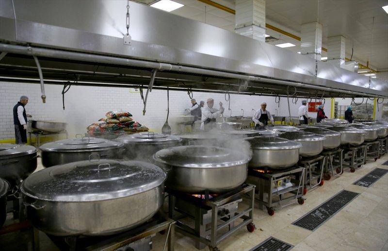 3. Havalimanı çalışanlarının tüm ihtiyaçlarını karşılıyor