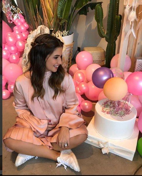 Buse Terim doğum için gün sayıyor