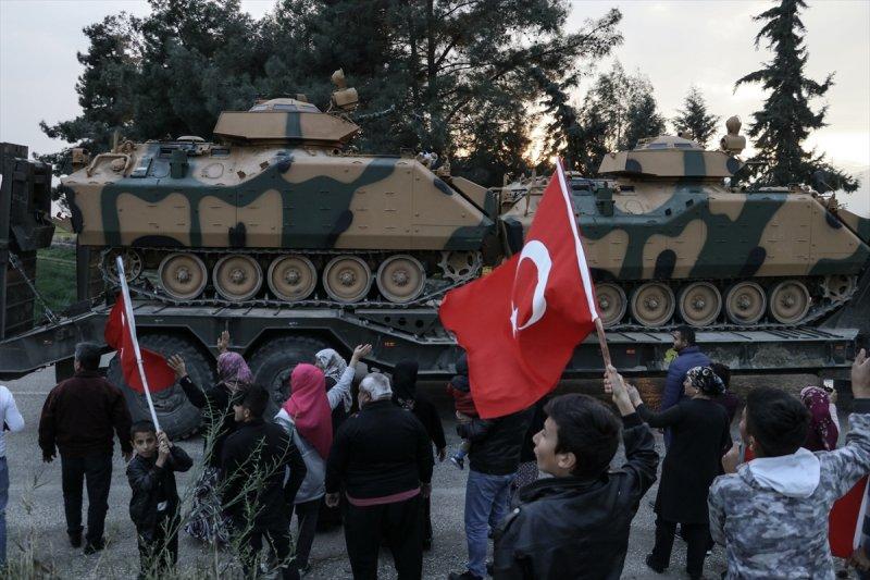 Askeri konvoy Hatay'a ulaştı