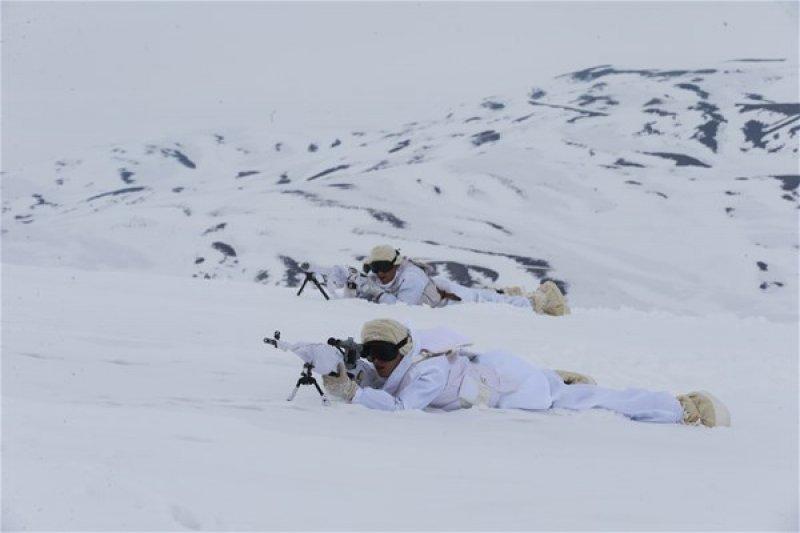Mehmetçik eksi 20 derecede vatan nöbetinde