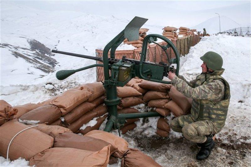 Mehmetçik eksi 20 derecede vatan nöbetinde