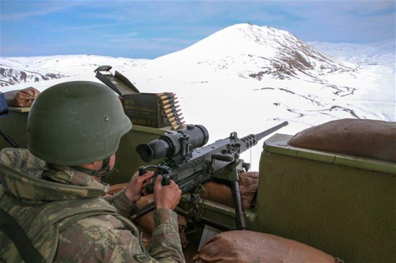 Mehmetçik eksi 20 derecede vatan nöbetinde