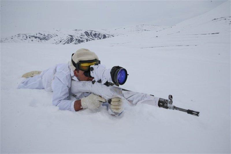 Mehmetçik eksi 20 derecede vatan nöbetinde
