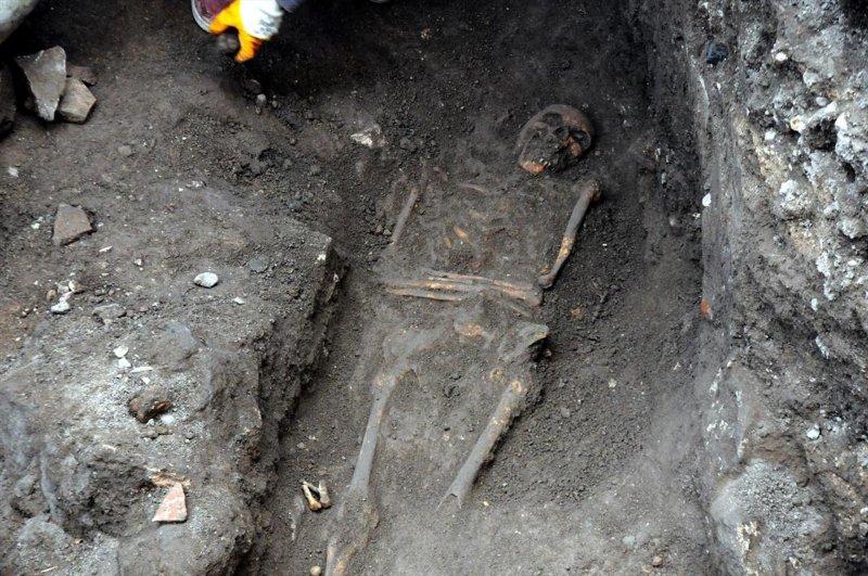 Sondaj çalışmasında iskelet bulundu