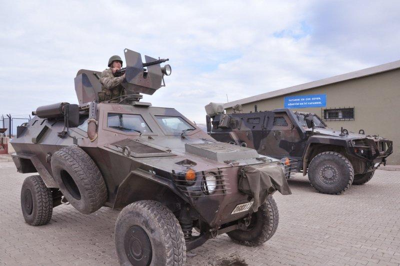 Mehmetçik eksi 15 derece soğukta nöbette