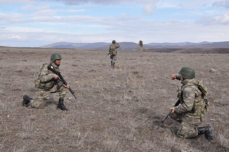 Mehmetçik eksi 15 derece soğukta nöbette