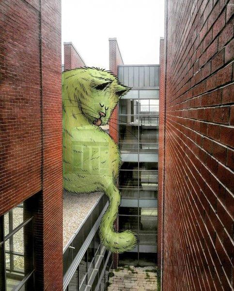 Dev illüstrasyonlarla sokak sanatı 